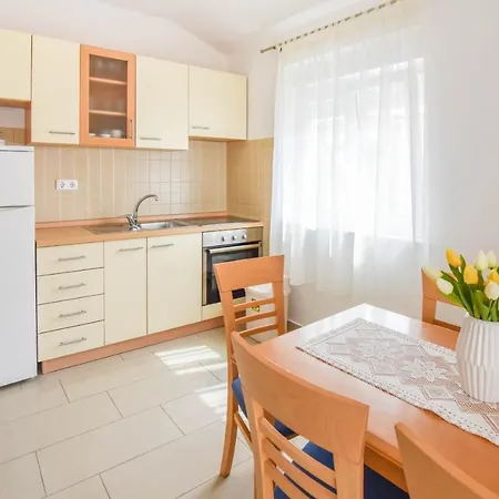 Lägenhet Jadranka Biograd Na Moru